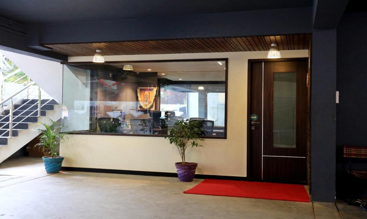 Hotel Treebo Trend Royal Madurai Exterior foto